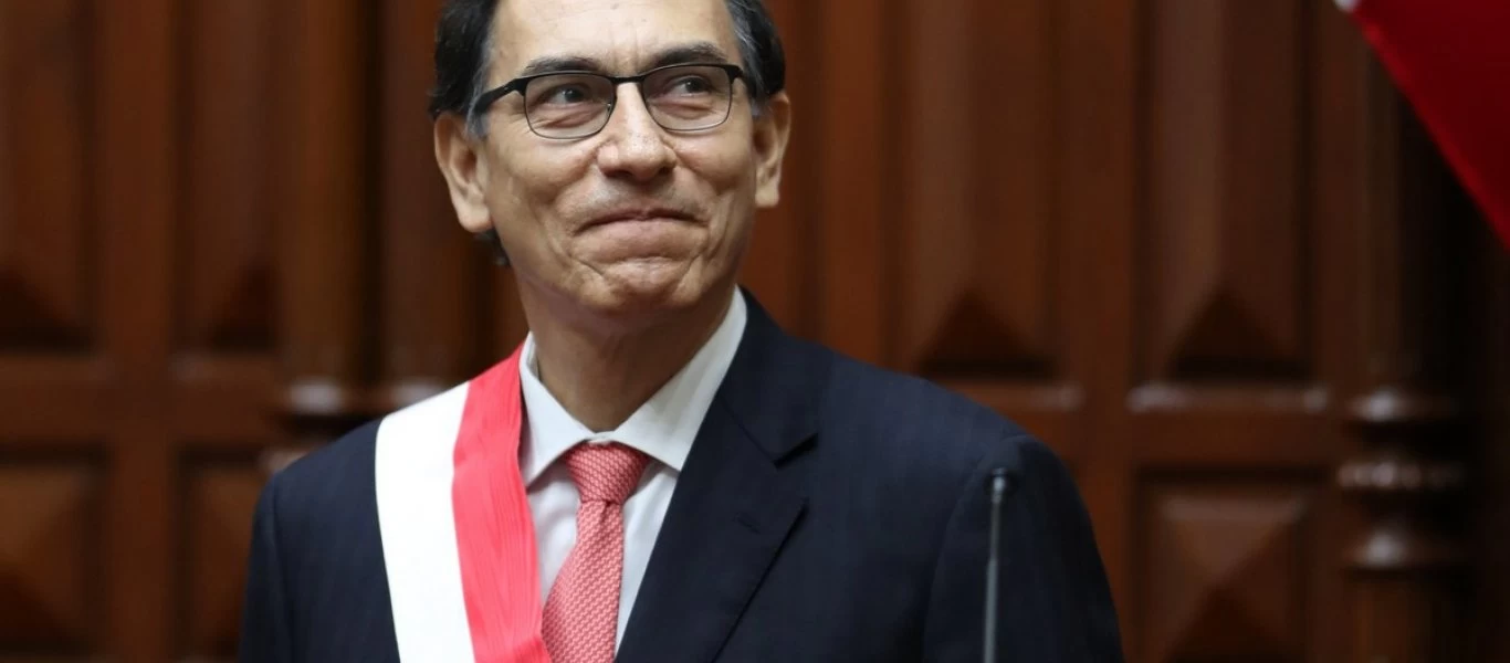 Καθαιρέθηκε από το Κογκρέσο ο πρόεδρος του Περού με αφορμή υπόθεση διαφθοράς